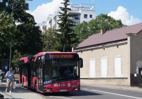 Na cmentarz autobusem i bez biletu. MPK Stargard wprowadza specjalne rozkłady jazd