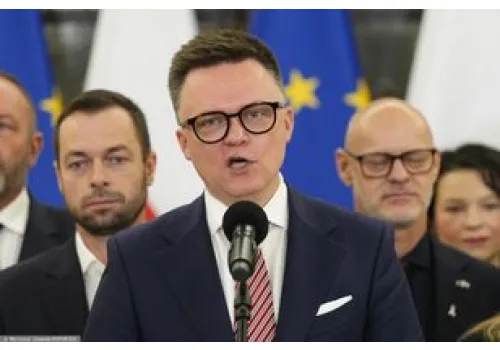 Wkrótce rekonstrukcja rządu? Media: Hołownia chce być wicepremierem