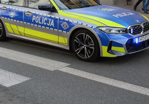 Zderzenie dwóch pojazdów na DK17 w Izbicy. Jedna osoba poszkodowana