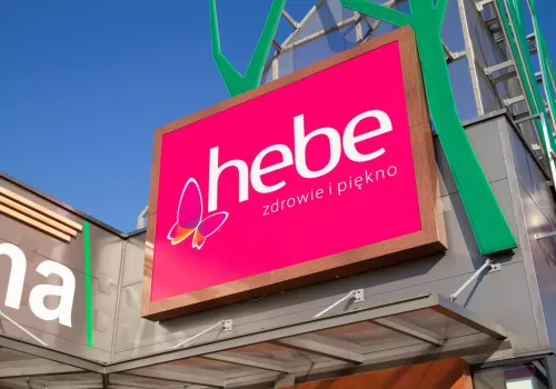 Hebe automatyzuje magazyn. 66 shuttle’ów odpowiedzią na rozwój e-commerce