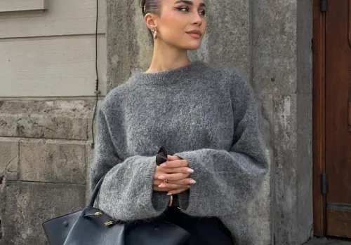 Kolory paznokci do szarego swetra. Te zestawienia wyglądają jak z modowego Instagrama