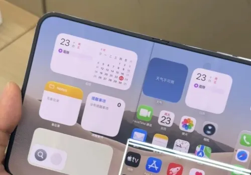 Składany iPhone ma problemy z ekranem. Apple reaguje