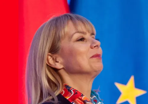 Skompromitowana polityk wróci do rządu? TVP puściła farbę