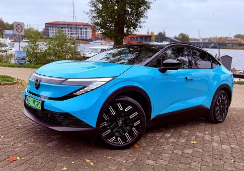 Jeździłam nowym Nissanem Leaf po polskich drogach. Dużo zmian i smaczki od Renault
