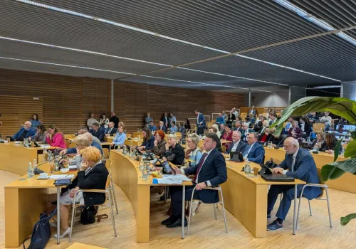 Radni poparli konsolidację szpitali w Opolu. Gorąca dyskusja na sesji