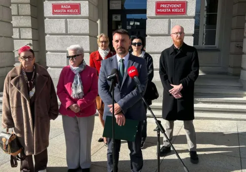 Nauczyciele z Kielc chcą wyższych dodatków za wychowawstwo. Zebrali prawie 2 tys. podpisów