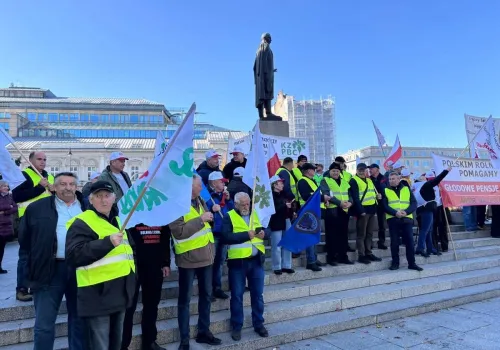 Rolniczy protest w Warszawie. „Solidarność” ostrzega przed upadkiem plantatorów i sadowników przez podatek cukrowy