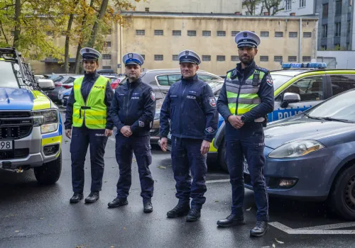 Pościg przez Kraków. Ci policjanci zatrzymali pijanego i poszukiwanego kierowcę
