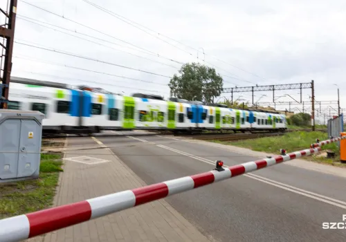 Rogatki nie wyhamowały kierowcy, skończył z mandatem