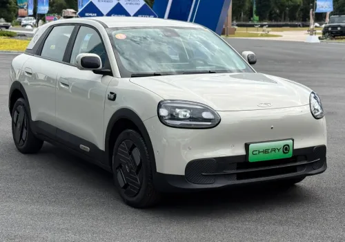 Chery Q ma 38 schowków i zaskakuje przestronnością. Cena może namieszać