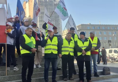 Rolnicy protestują przeciw podwyżce opłaty cukrowej. Boją się o przyszłość buraków