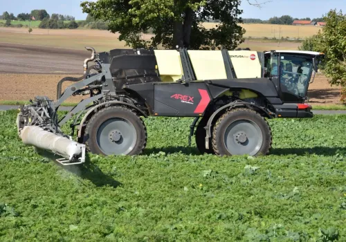 Ma 315 KM i zbiornik na 6000 litrów. Ale największa niespodzianka kryje się w napędzie