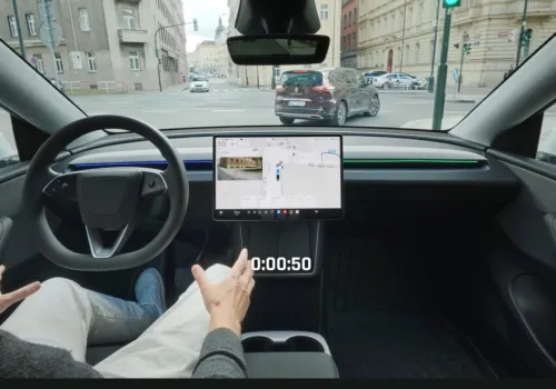 Czesi mają usługę do zamawiania taksówek z Tesla TAD/FSD. System już w 10 krajach a u nas cisza i wyczekiwanie