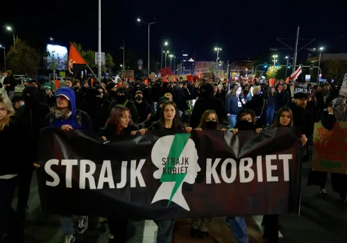 Sejm uchwalił, teraz pora na Senat. Wiemy, co dalej z ustawami aborcyjnymi