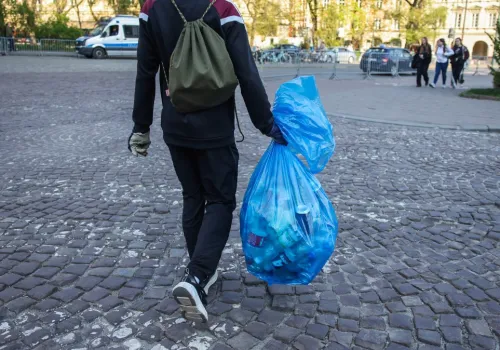 Koniec z noszeniem butelek i voucherami. Znacznie ułatwili system kaucyjny