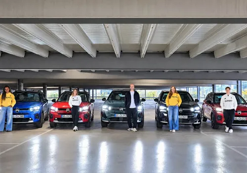Citroën wspiera sportowców. ë-C5 Aircross ma wozić oszczepy długości 2,70 m