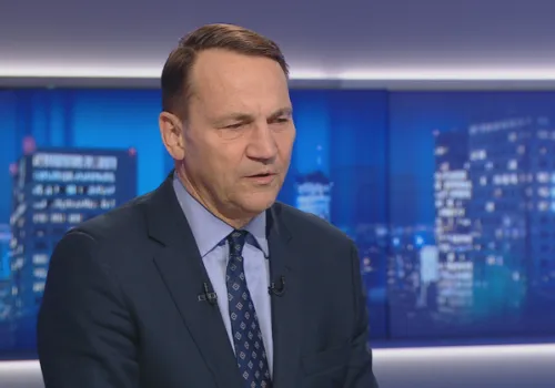 "Próbuje wymusić moje decyzje". Sikorski o działaniach prezydenta