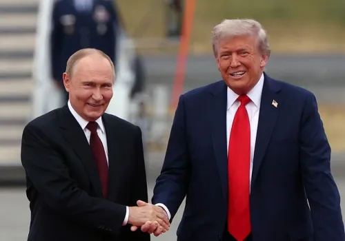 Putin od lat wspierał Trumpa. "Teraz ten pomaga mu pokonać Ukrainę"