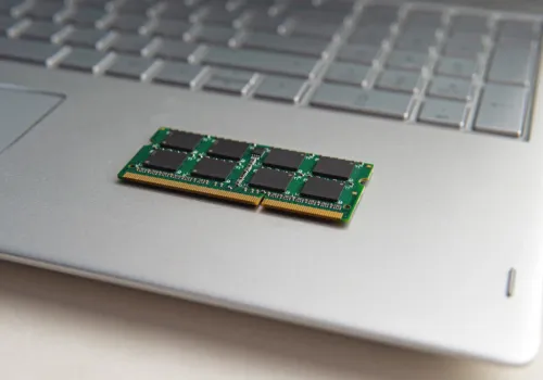 Ile pamięci RAM potrzebujesz w laptopie (8, 16 czy 32 GB)?