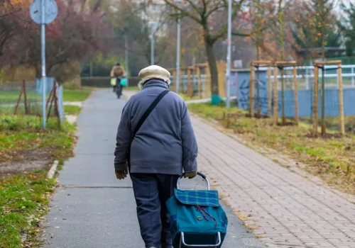 500 plus dla seniora. Wypłacają, gdy emerytura nie przekracza limitu