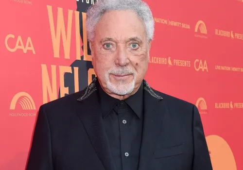 Tom Jones przekłada koncerty z powodu choroby. 86-letni wokalista wydał pilne oświadczenie
