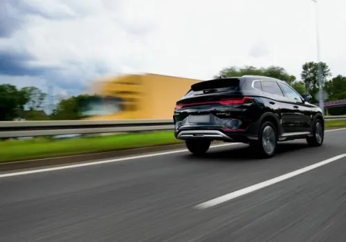 Chińskie PHEV przy drogim dieslu – koszt 100 km: Seal U DM-i, Jaecoo 7 SHS vs RAV4 PHEV