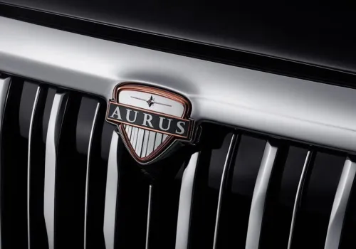 Rosyjski rywal Rolls-Royce’a ma nowe ambicje. Aurus chce podbić niebo i morza