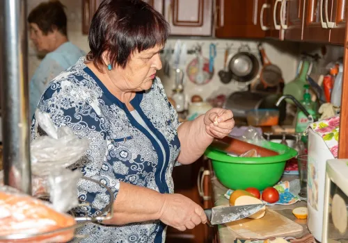 Karmią piersią, przy stole nie mają spokoju. "Patrzyły na mnie, jakbym popełniała zbrodnię"