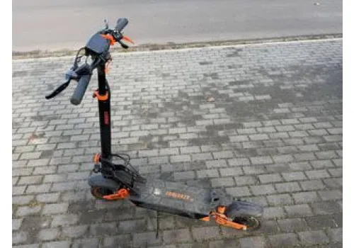 Pijany jechał hulajnogą, bez oświetlenia pod DK11