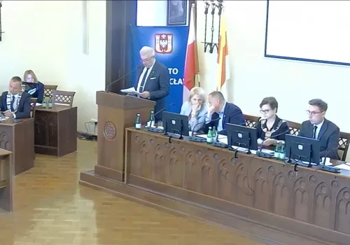 Marcinkowski wygrywa w sądzie. Decyzja Rady Miejskiej nieważna
