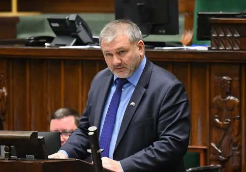 Michał Sopiński znów w centrum uwagi. Co wiadomo o sporze o AWS
