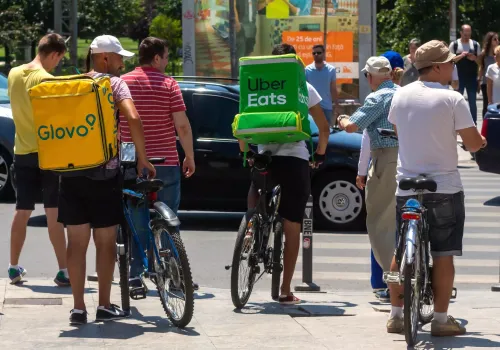 UOKiK chce wyjaśnień w sprawie Glovo. Chodzi o finansowanie od Ubera