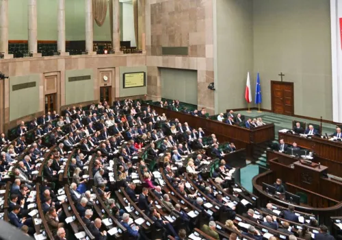 Gdyby Polacy mieli drugi głos. Nietypowy sondaż CBOS, wyniki zaskakują