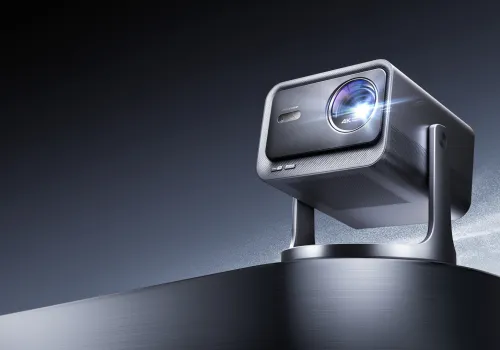 Hisense C2 Pro pozwala urządzić kino w kilku pokojach