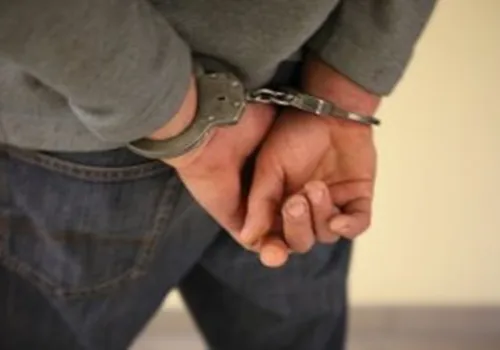Uciekał przed policjantami. Miał przy sobie 30 woreczków mefedronu