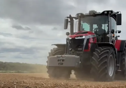 NOWY ROZDZIAŁ EWOLUCJI: Massey Ferguson zaprezentował serię MF 7S MARK 2
