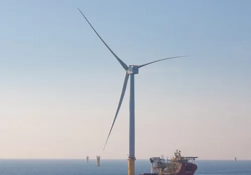 Do portu dotarły pierwsze fundamenty morskiej farmy wiatrowej BC-Wind