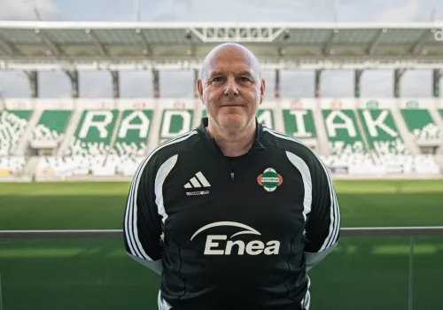 Steve Kean dołącza do Radomiaka. Były trener z Premier League w sztabie Zielonych