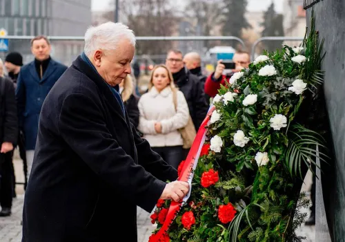 Kaczyński wygrał w sądzie ze znanym aktywistą. W tle katastrofa smoleńska