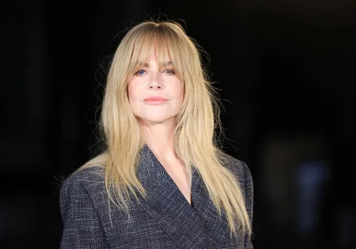 Nicole Kidman nosi dżinsy, które rozwiązują problem każdej wysokiej kobiety. Ten krój ma idealne proporcje