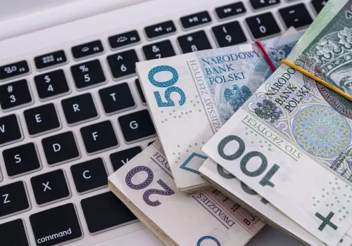 Czy można wydłużyć okres spłaty kredytu gotówkowego? Zgoda banku i skutki dla raty
