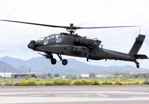 Boeing zapewni wsparcie techniczne do śmigłowców AH-64 Apache