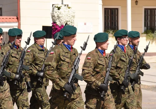 NIK o Wojskach Obrony Terytorialnej: nieprawidłowości i wniosek o zmianę dowodzenia