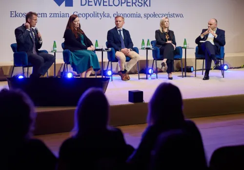 100 tys. zł na mieszkanie zamiast 800+ dla każdego? Pomysł w debacie publicznej