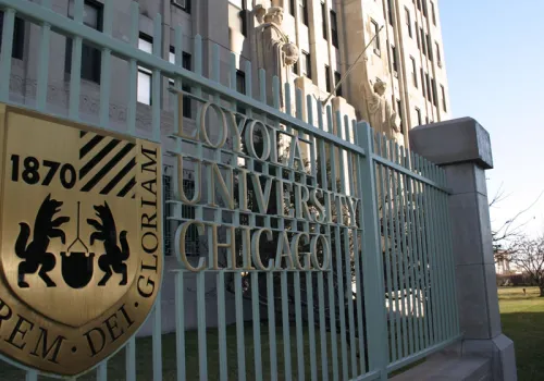 Uniwersytet Loyola podjął kroki prawne ws. pozwu studentek o ataki na tle seksualnym
