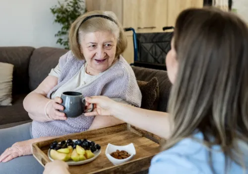Ruszają nabory wniosków o bon senioralny. Wsparcie warte nawet 2500 zł miesięcznie