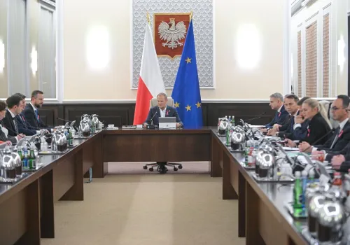 Memiczny rząd Donalda Tuska