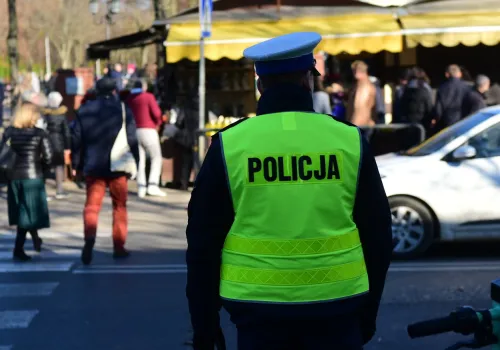 Trzech chłopców miało zaczepiać seniorkę. Niepokojące doniesienia z Kielc