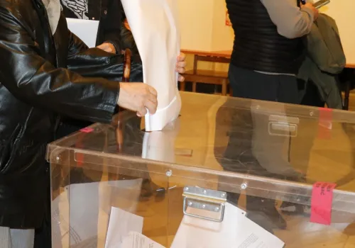 Wybory a dezinformacja. Co szykują rząd i NASK?