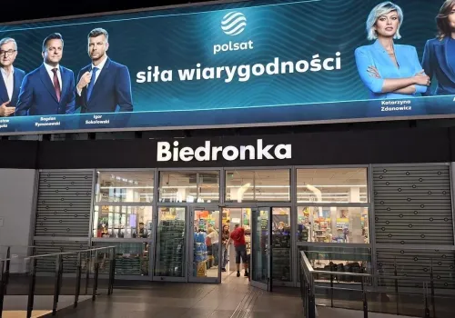 Nie są idealne, ale są wystarczająco dobre. Oto tajemnica sukcesu dyskontów